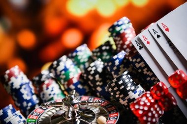 muff Texas Hold'em Bonus table showing community cards and betting interface
